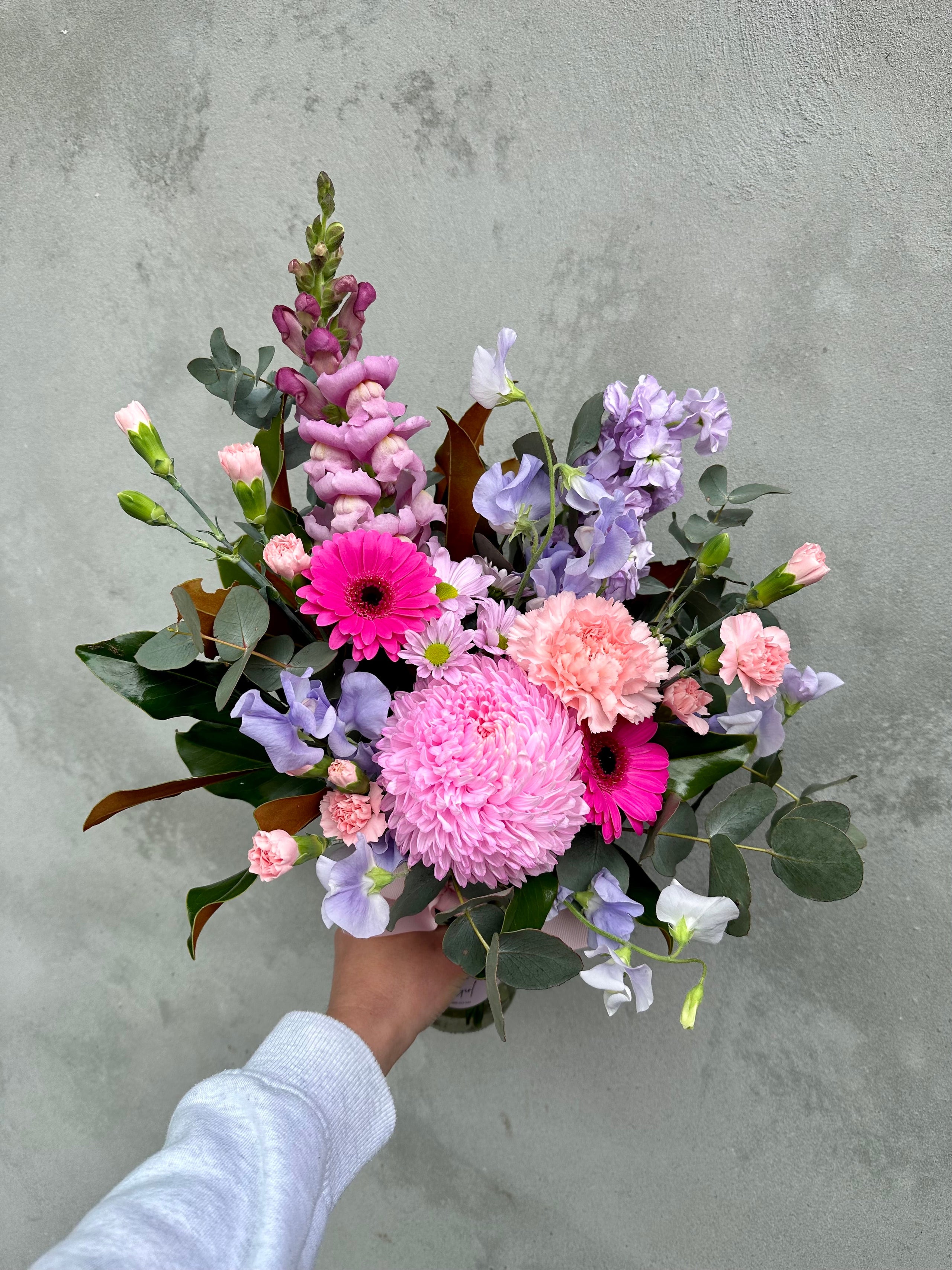 Flowers + Gifts Albury/Wodonga The Flower Girl
